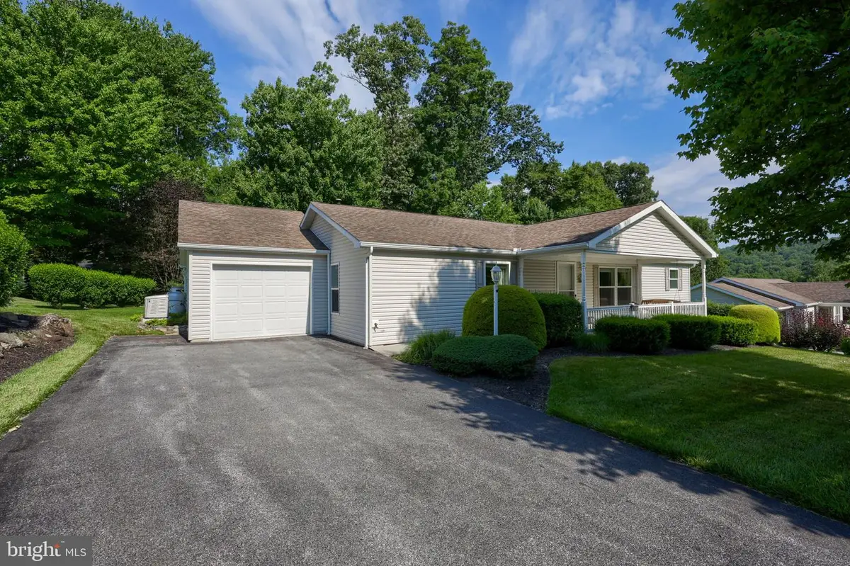 1037 Hemlock Cir, Manheim, PA 17545 - #1