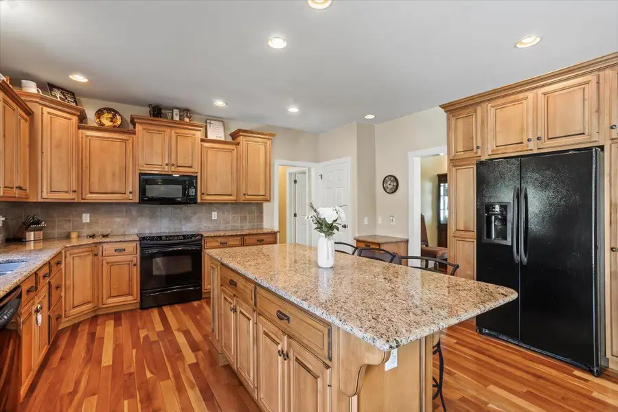 304 Iron Valley Dr, Lebanon, PA 17042 - #2