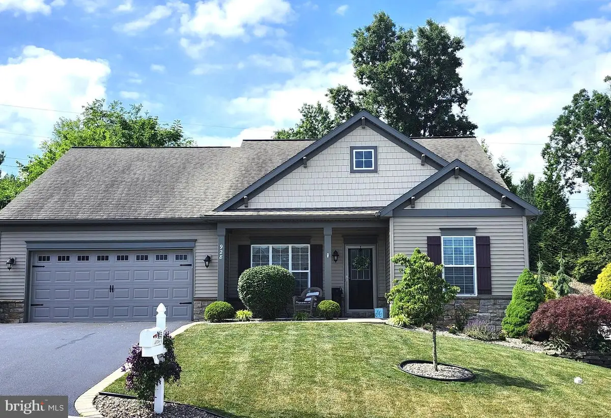 928 Sweetbay Ln., Lebanon, PA 17046 - #1