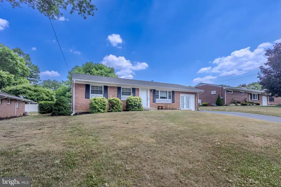 272 S 23rd St, Lebanon, PA 17042 - #2