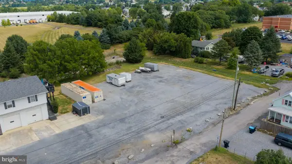 W North Ave, PALMYRA, PA 17078