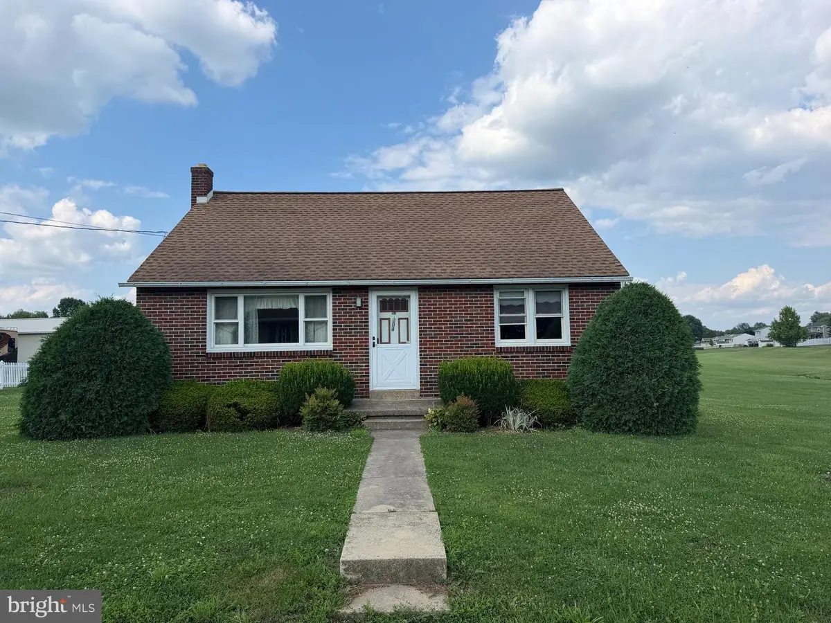204 S Sheridan Rd, Newmanstown, PA 17073 - #1