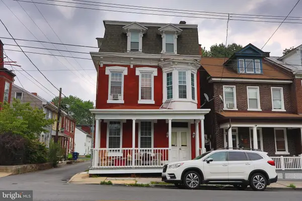 222 S 8th St, LEBANON, PA 17042