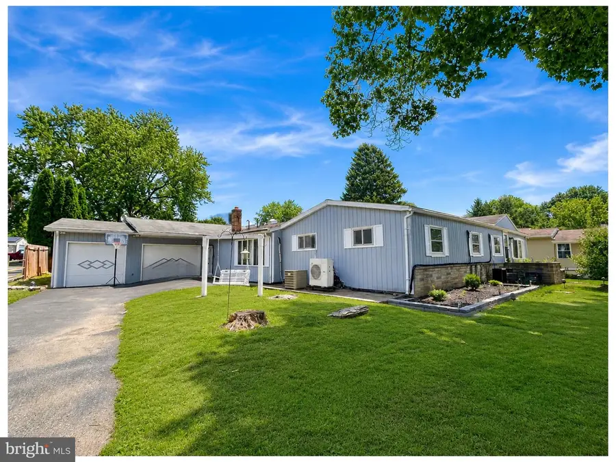 402 Noble St, Lebanon, PA 17042 - #2
