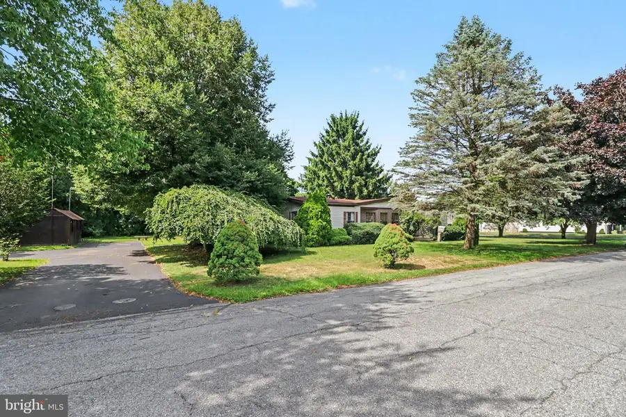 2015 E Pennsylvania Ave, Lebanon, PA 17042 - #3