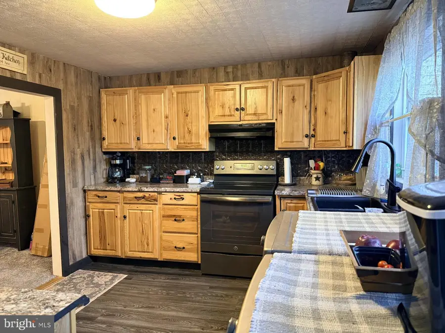 17 E Market St, Jonestown, PA 17038 - #2