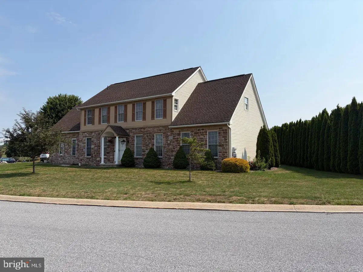 305 Catherine Ct, Lebanon, PA 17042 - #1