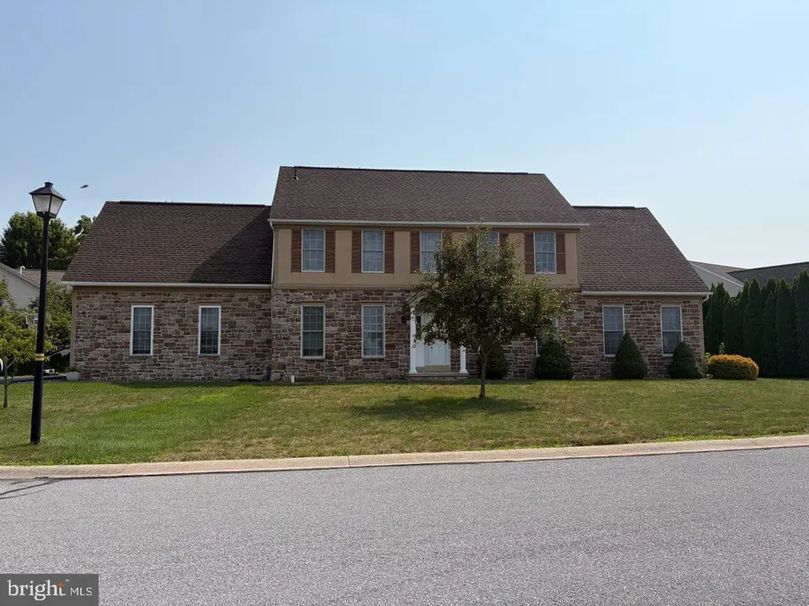 305 Catherine Ct, Lebanon, PA 17042 - #2
