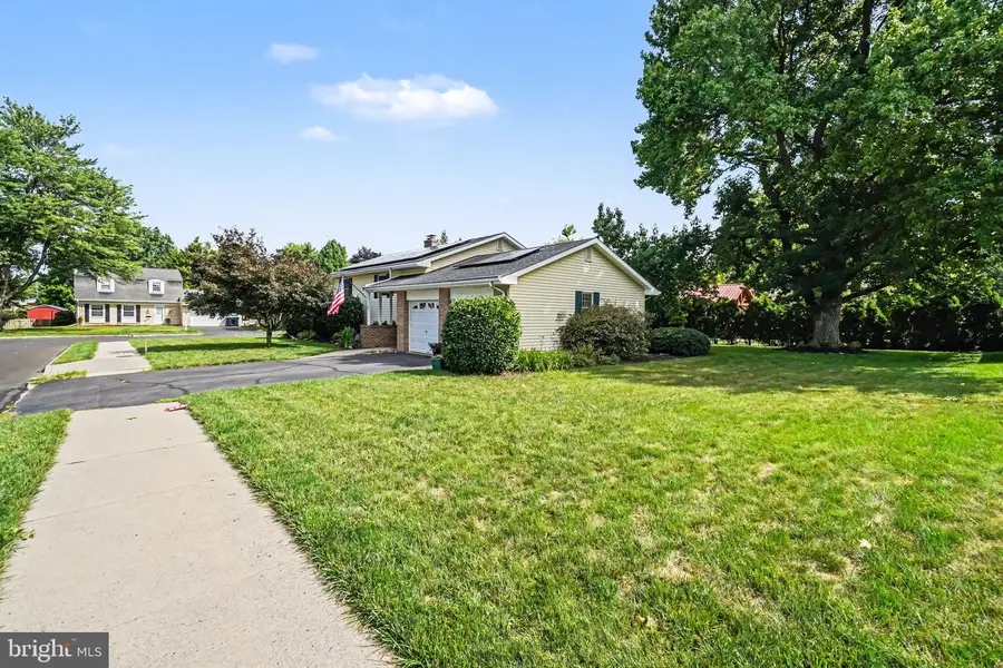 2 Sycamore Ln, Palmyra, PA 17078 - #2