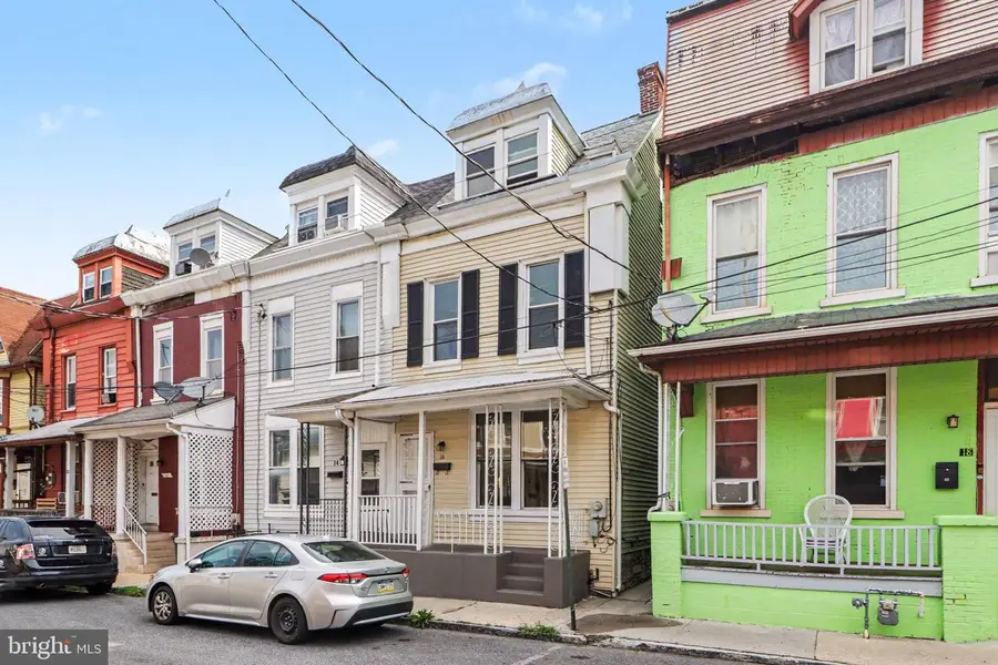 16 S 11th St, Lebanon, PA 17042 - #3
