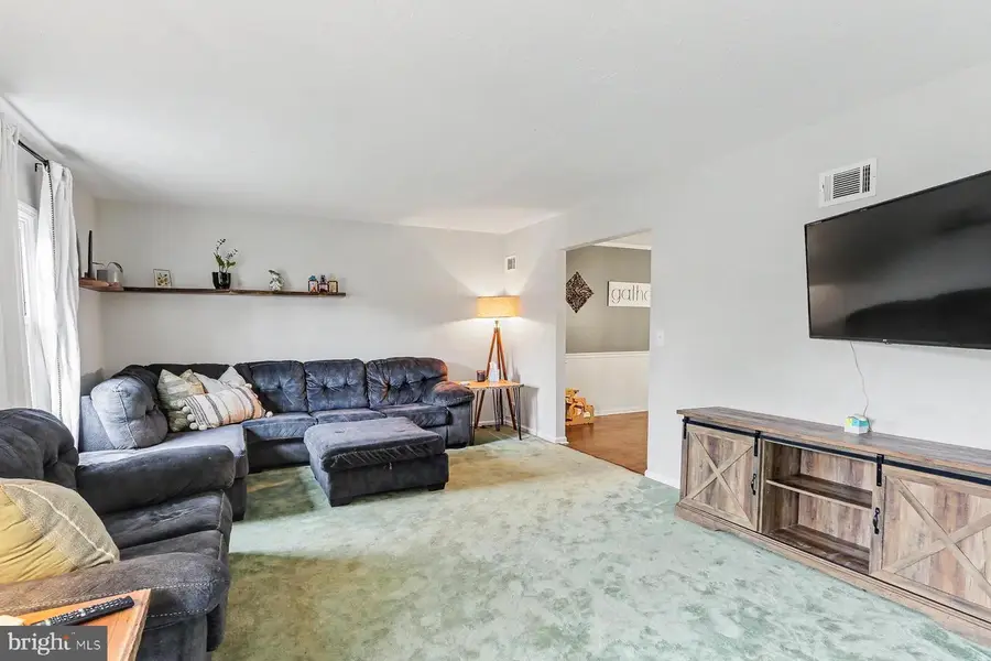 401 Greenfield Dr, Lebanon, PA 17042 - #3