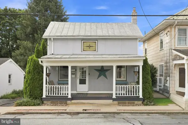 24 E Carpenter Ave, MYERSTOWN, PA 17067