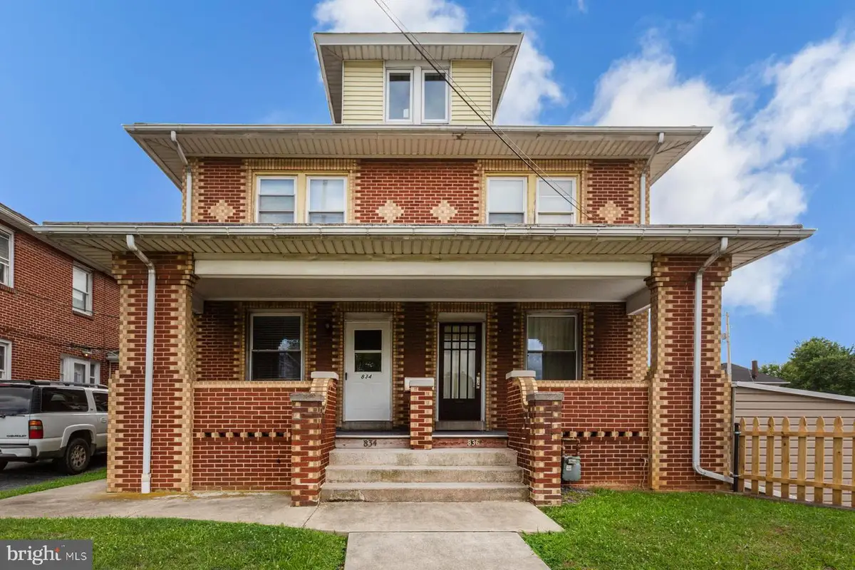 834 W Main St, Palmyra, PA 17078 - #1