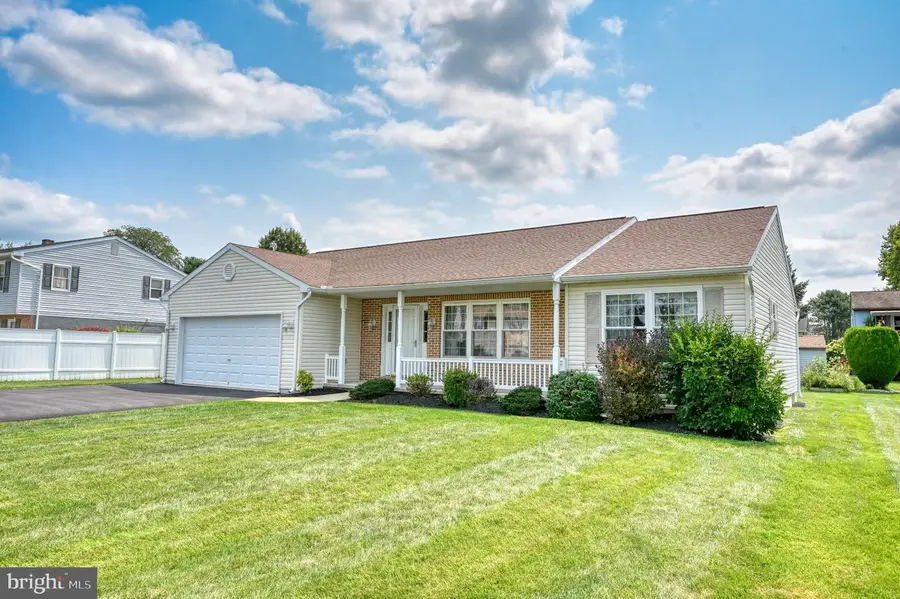 636 Meadow Dr, Lebanon, PA 17042 - #3
