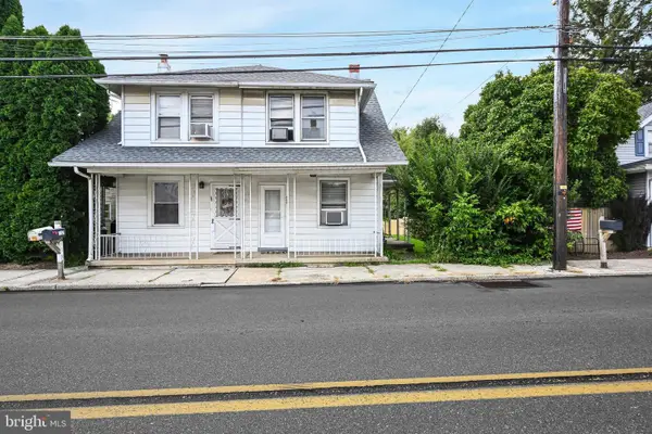 117 W Main St, NEWMANSTOWN, PA 17073