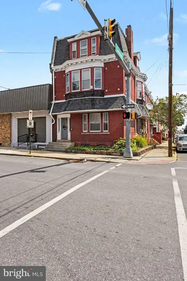 400 N 9th St, LEBANON, PA 17046