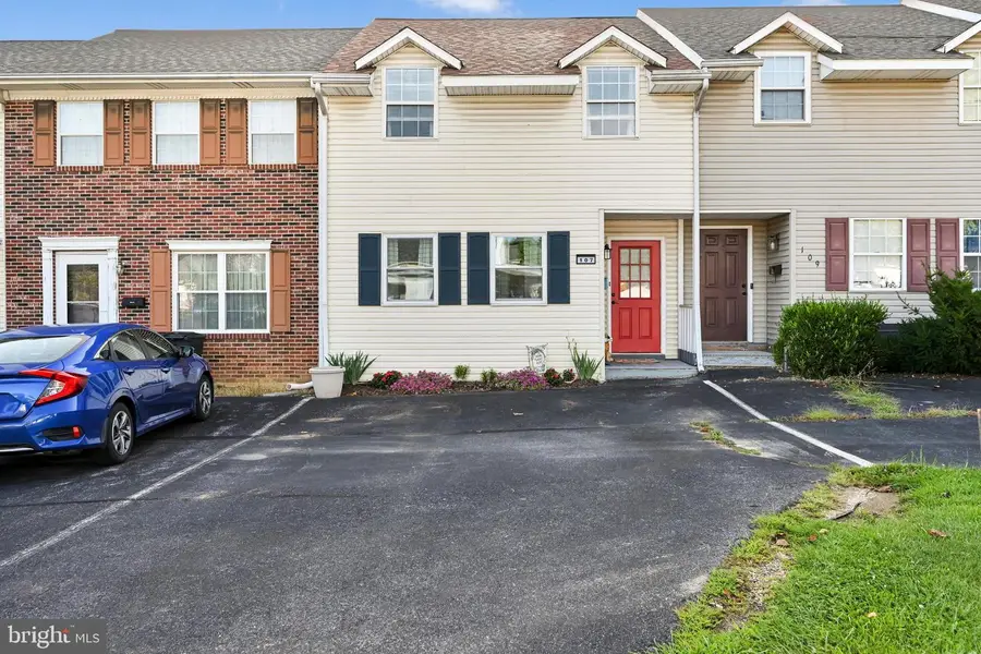107 N Cherry St, Annville, PA 17003 - #2
