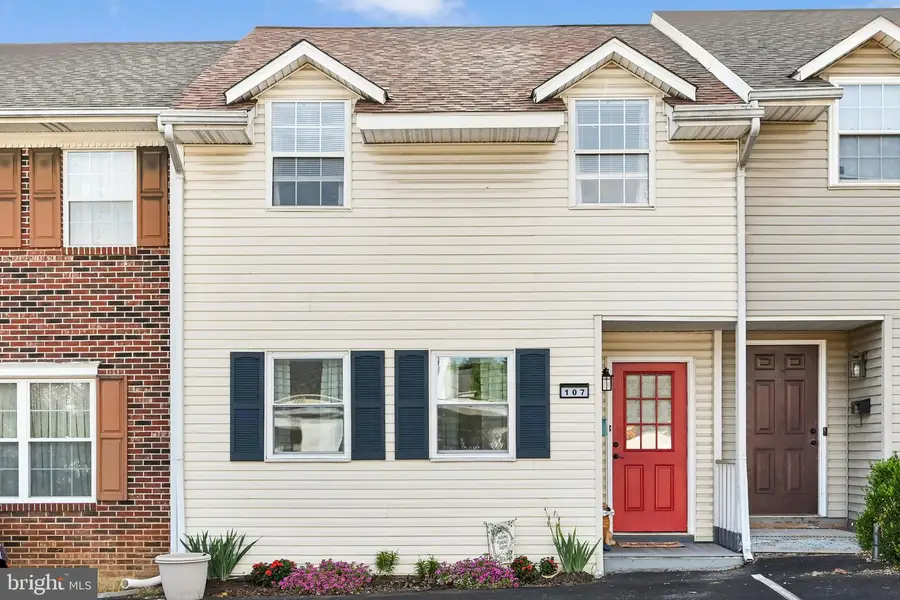 107 N Cherry St, Annville, PA 17003 - #3