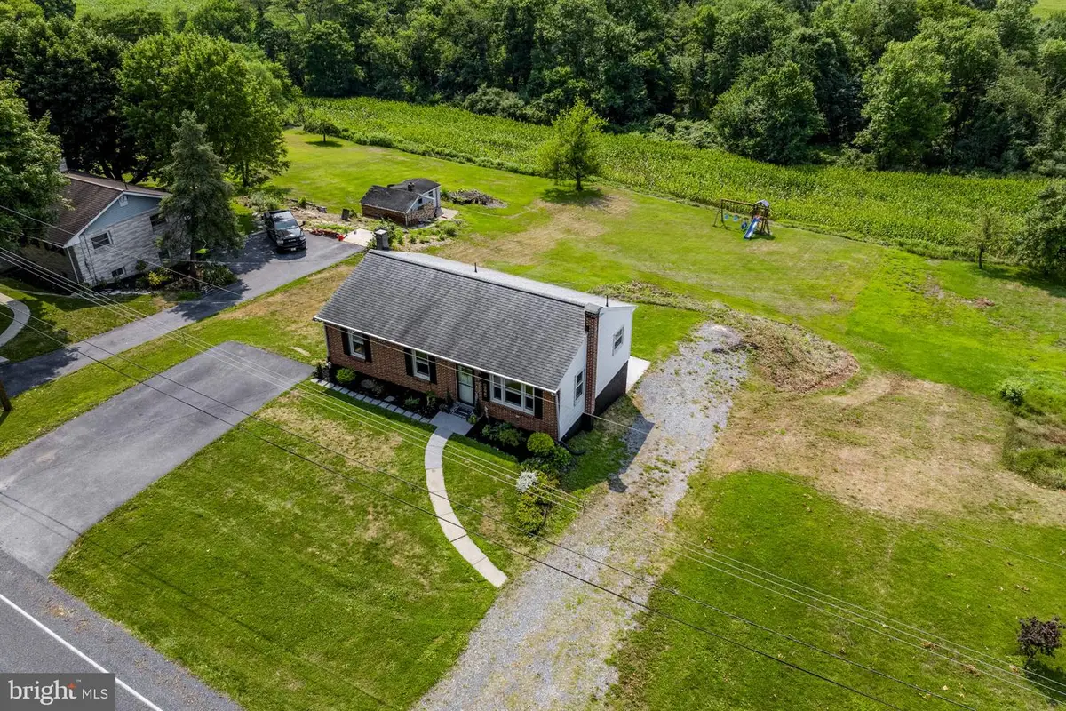 8064 Colebrook Rd, Palmyra, PA 17078 - #1