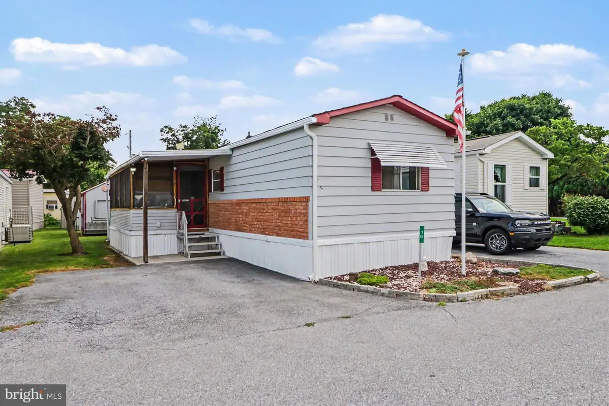 16 Four Little Acres Dr, Palmyra, PA 17078 - #1