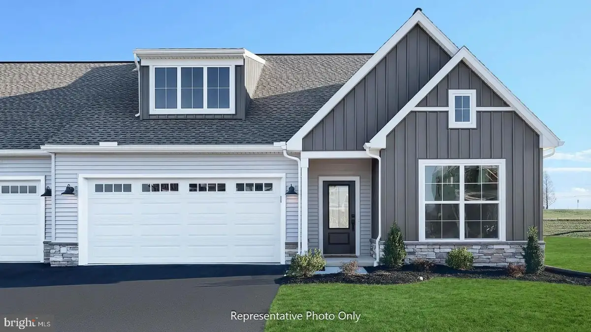 47 Canterbury Ln, Annville, PA 17003 - #1