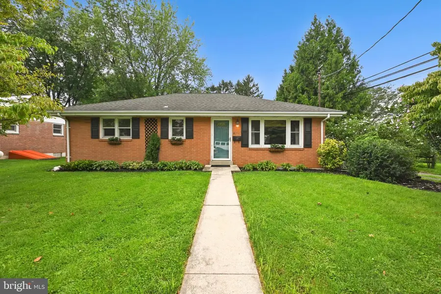 125 S Center Ave, Palmyra, PA 17078 - #3