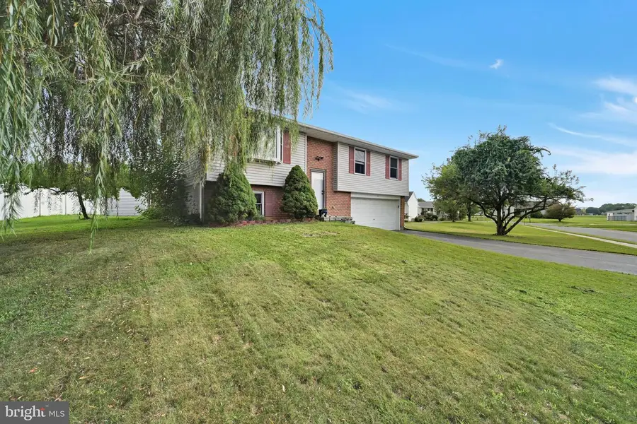 4 Edgemont Ln, Newmanstown, PA 17073 - #2