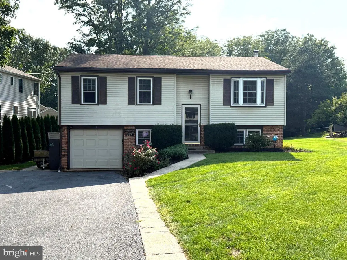 205 S Long St, Annville, PA 17003 - #1