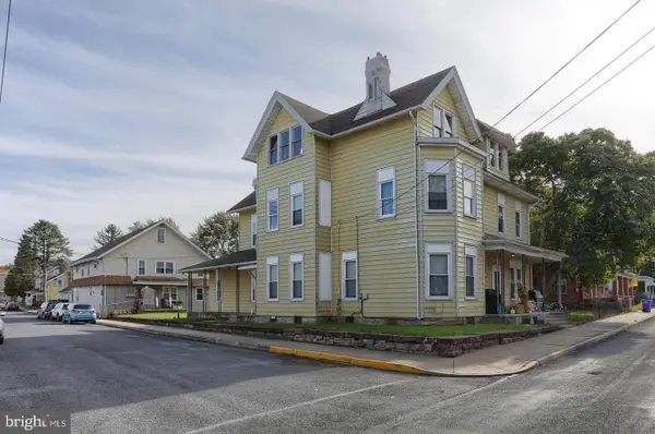 102 S Race St, RICHLAND, PA 17087