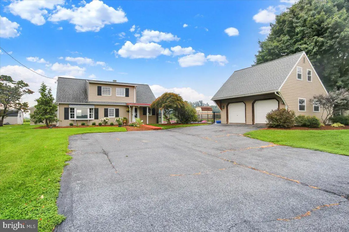 512 E Rosebud Rd, Myerstown, PA 17067 - #1