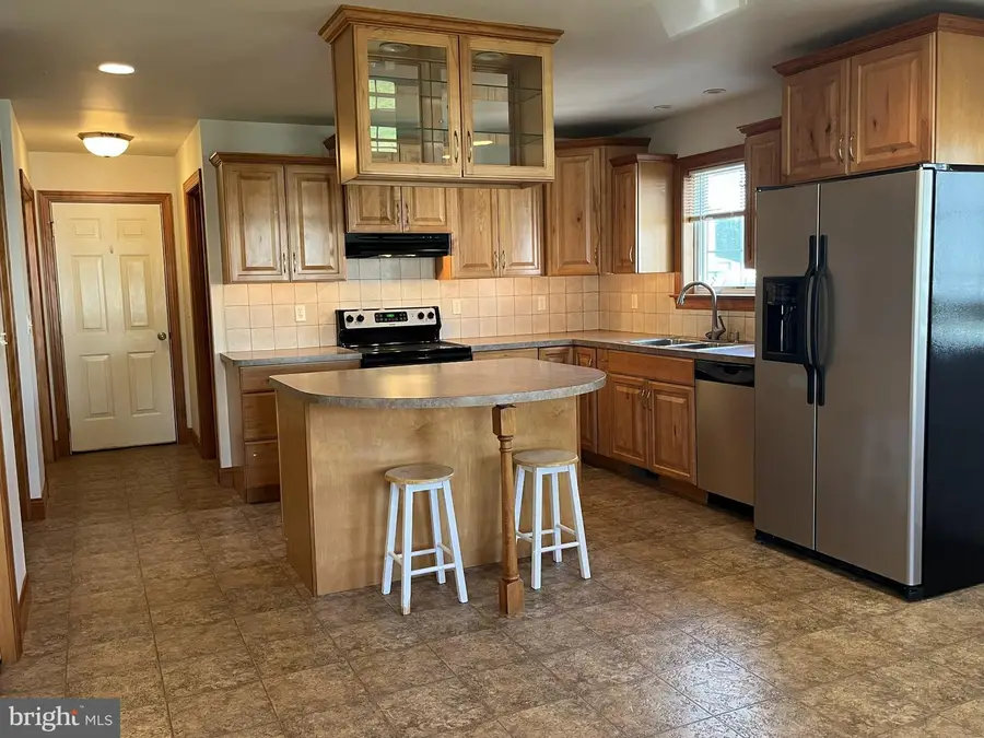 126 W Walnut St L-0001, Fredericksburg, PA 17026 - #2