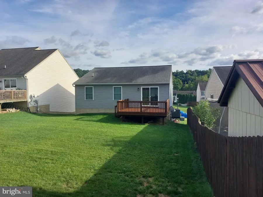 114 Twin Creeks Dr, Jonestown, PA 17038 - #2