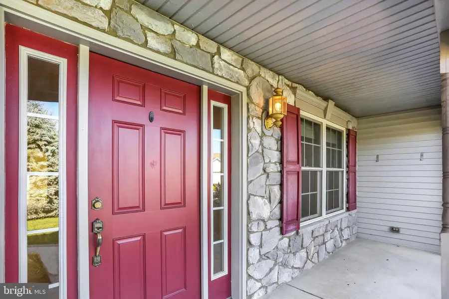 856 Walnut Crest Dr, Lebanon, PA 17046 - #3