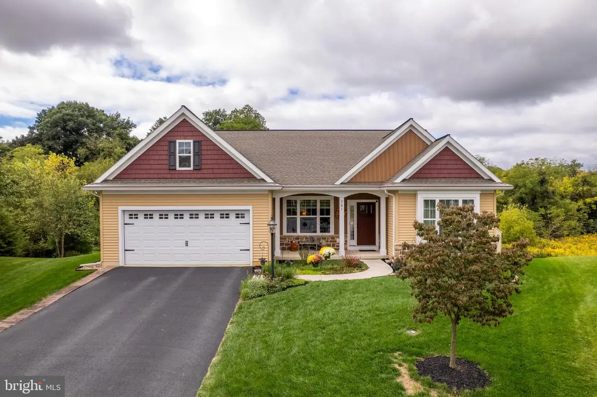 761 Fieldstone Dr, Annville, PA 17003 - #1