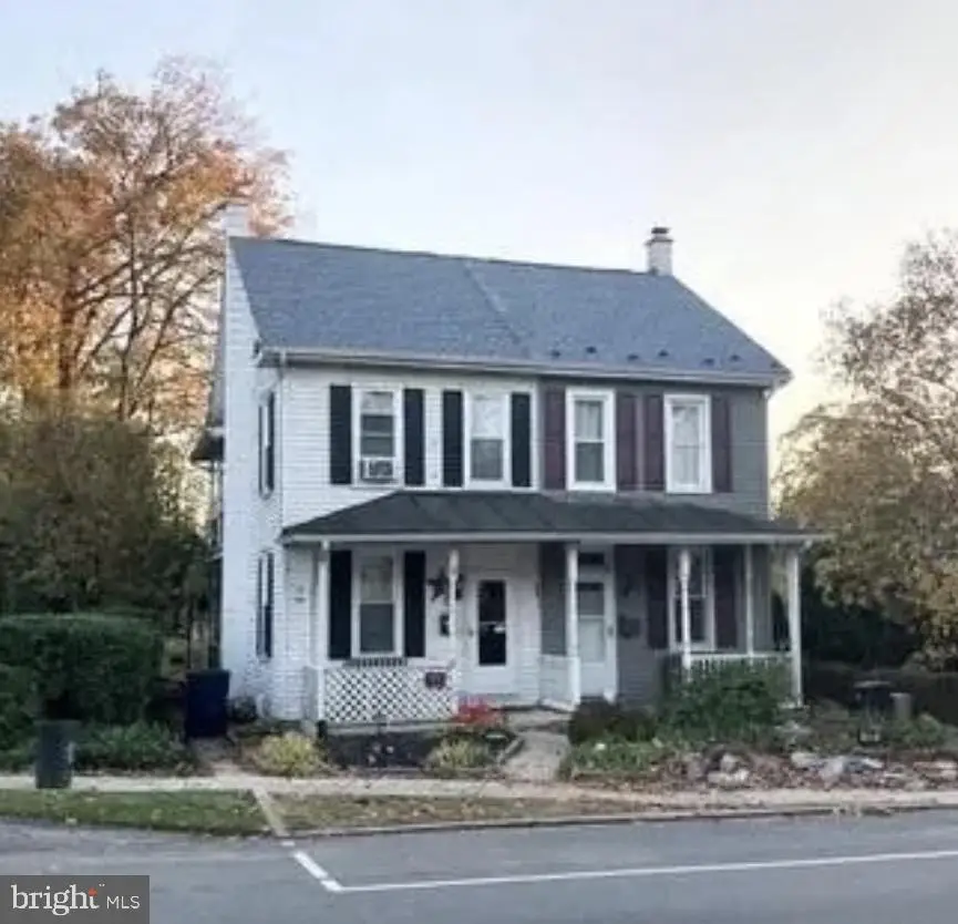 428 E Main St, Annville, PA 17003 - #1