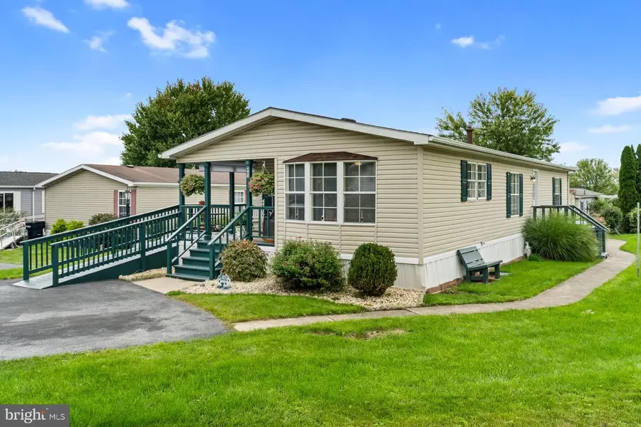 463 W Cedar St, Palmyra, PA 17078 - #2