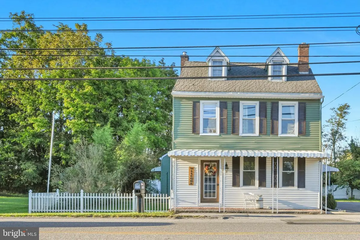717 W Main St, Annville, PA 17003 - #1