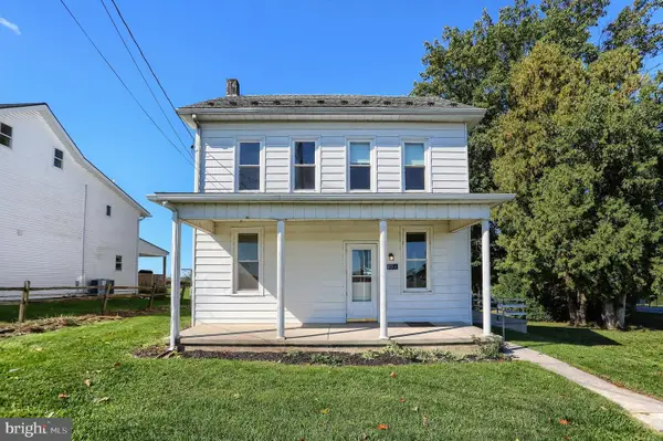 185 Village Dr, LEBANON, PA 17042