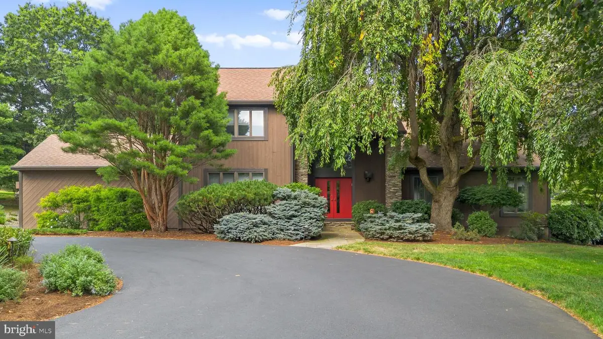 325 Longmeadow Rd, Shavertown, PA 18708 - Image #1