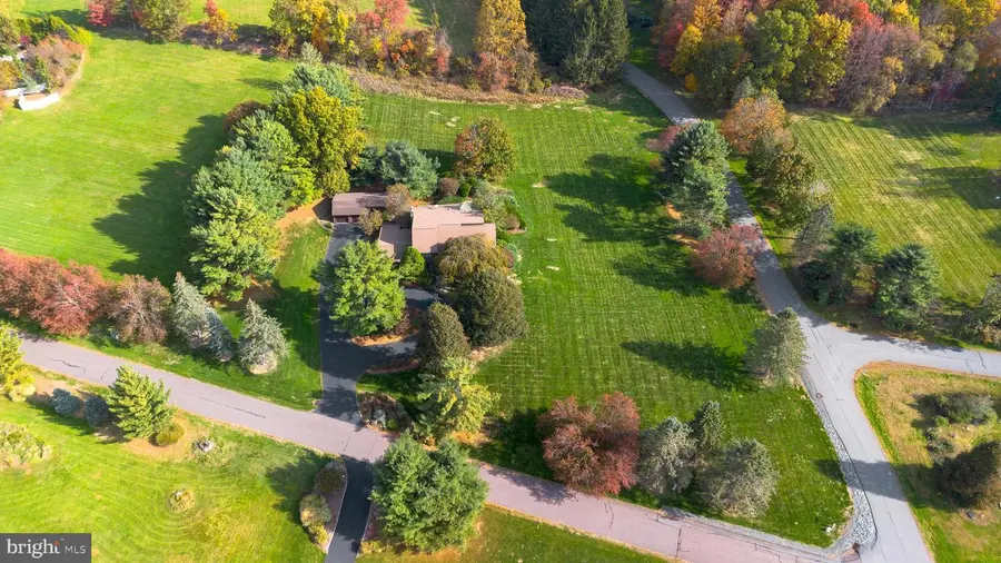 325 Longmeadow Rd, Shavertown, PA 18708 - Image #3