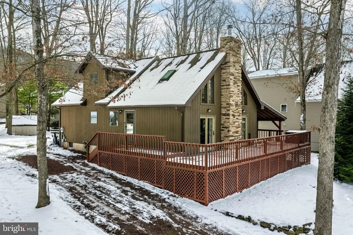 233 Shingle Mill Dr, Drums, PA 18222 - Image #1