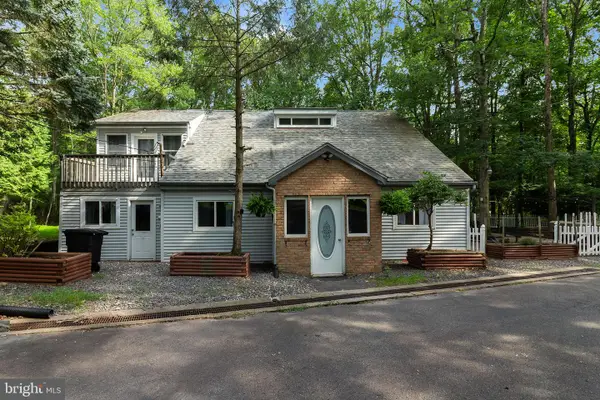 248 W Lake Valley Dr, HAZLETON, PA 18202