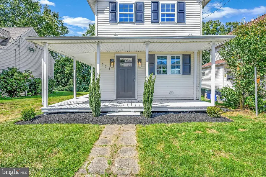 921 Getty Ave, Duryea, PA 18642 - Image #2