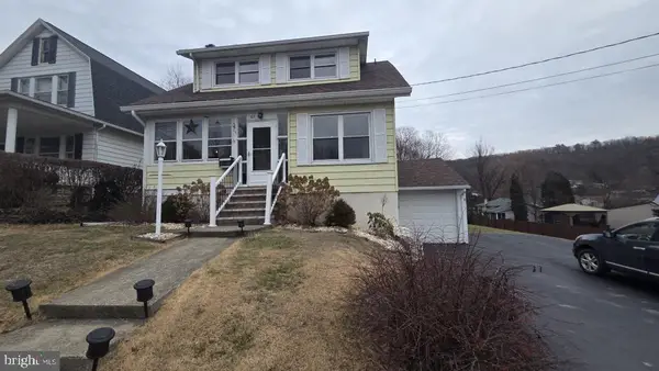 65 Shaver Ave, SHAVERTOWN, PA 18708