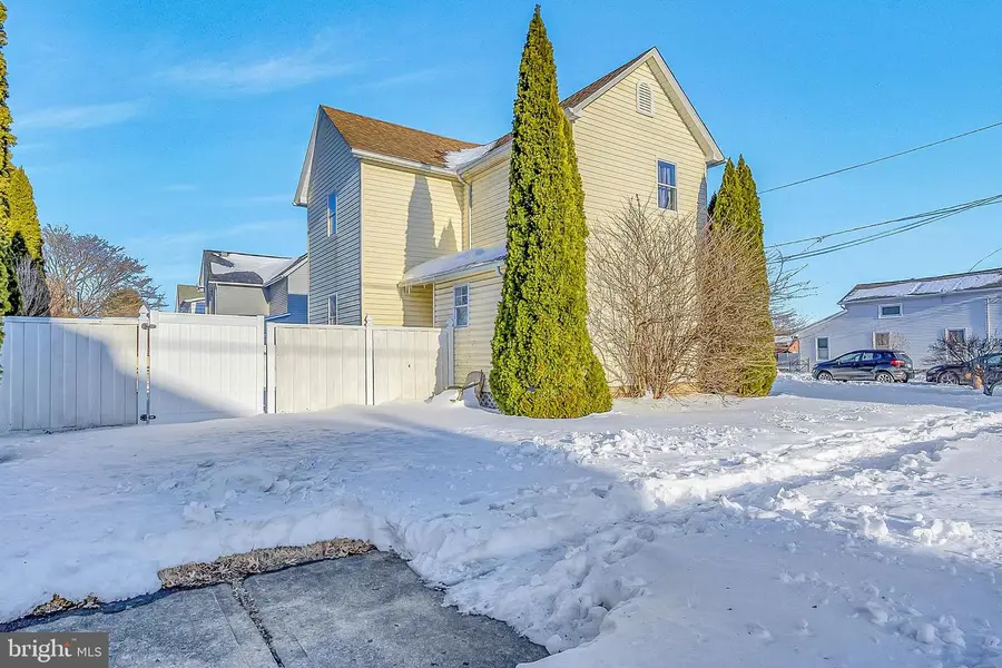 187 Sharpe St, Wyoming, PA 18644 - #3