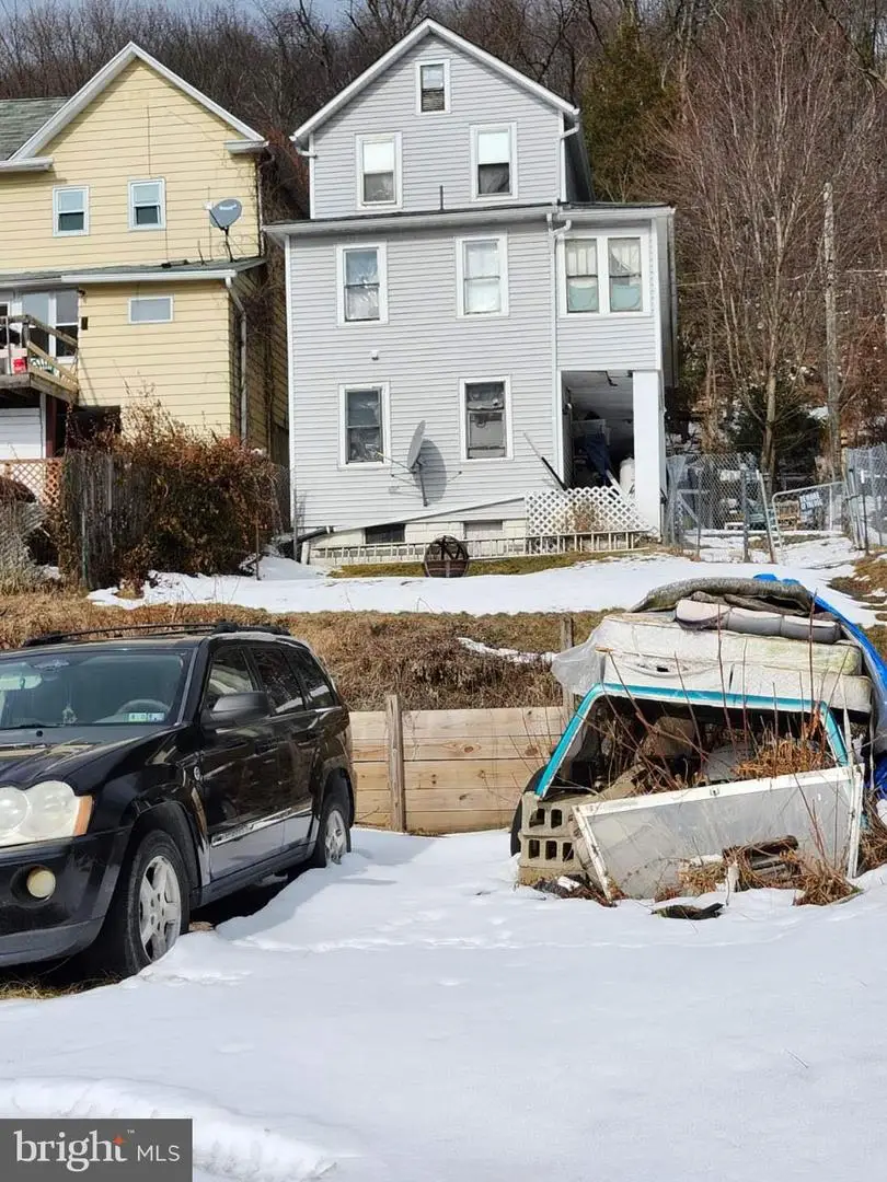 21 E Enterprise St, Glen Lyon, PA 18617 - #1