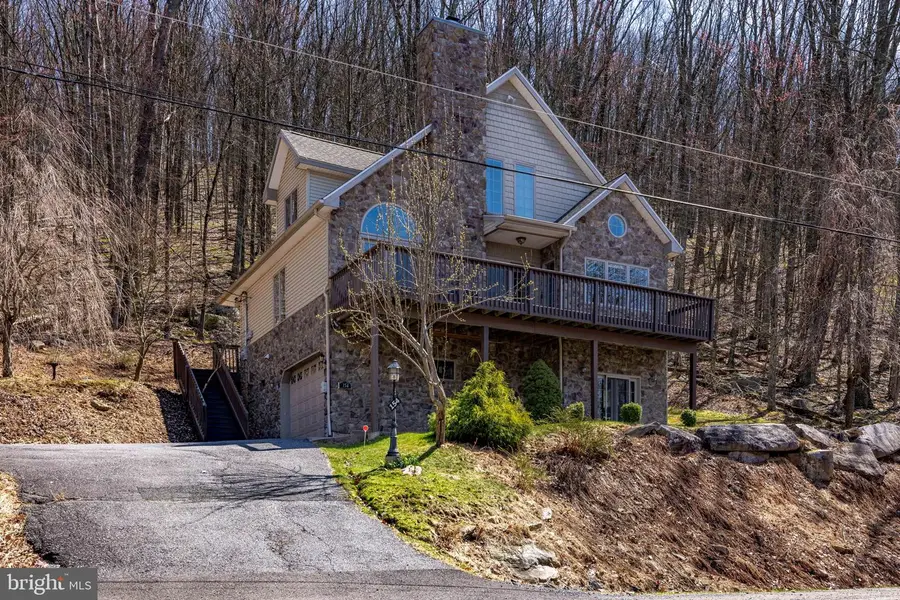 154 Kickapoo Dr, Hazle, PA 18202 - #2