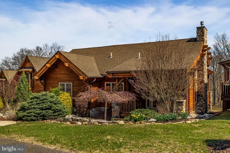 18 Sugarloaf Ln, Hazleton, PA 18202 - #2