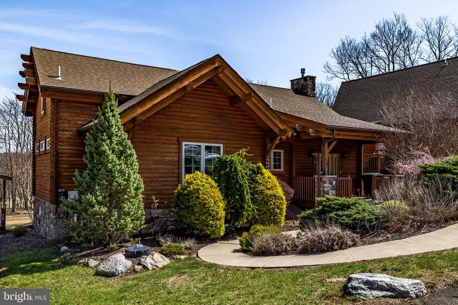 18 Sugarloaf Ln, Hazleton, PA 18202 - #3