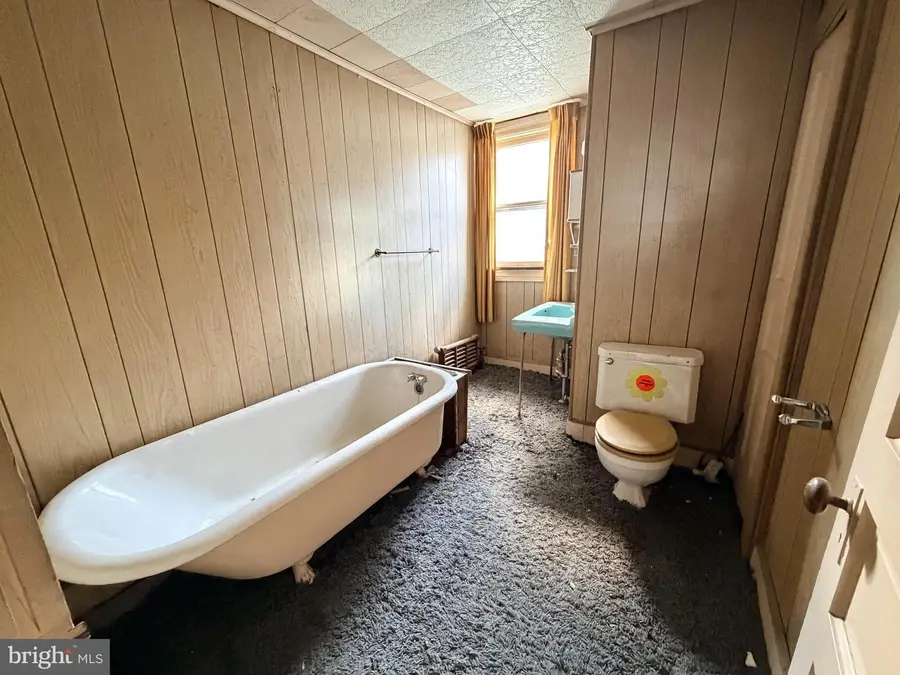 92 Elizabeth St, Wilkes Barre, PA 18702 - #3